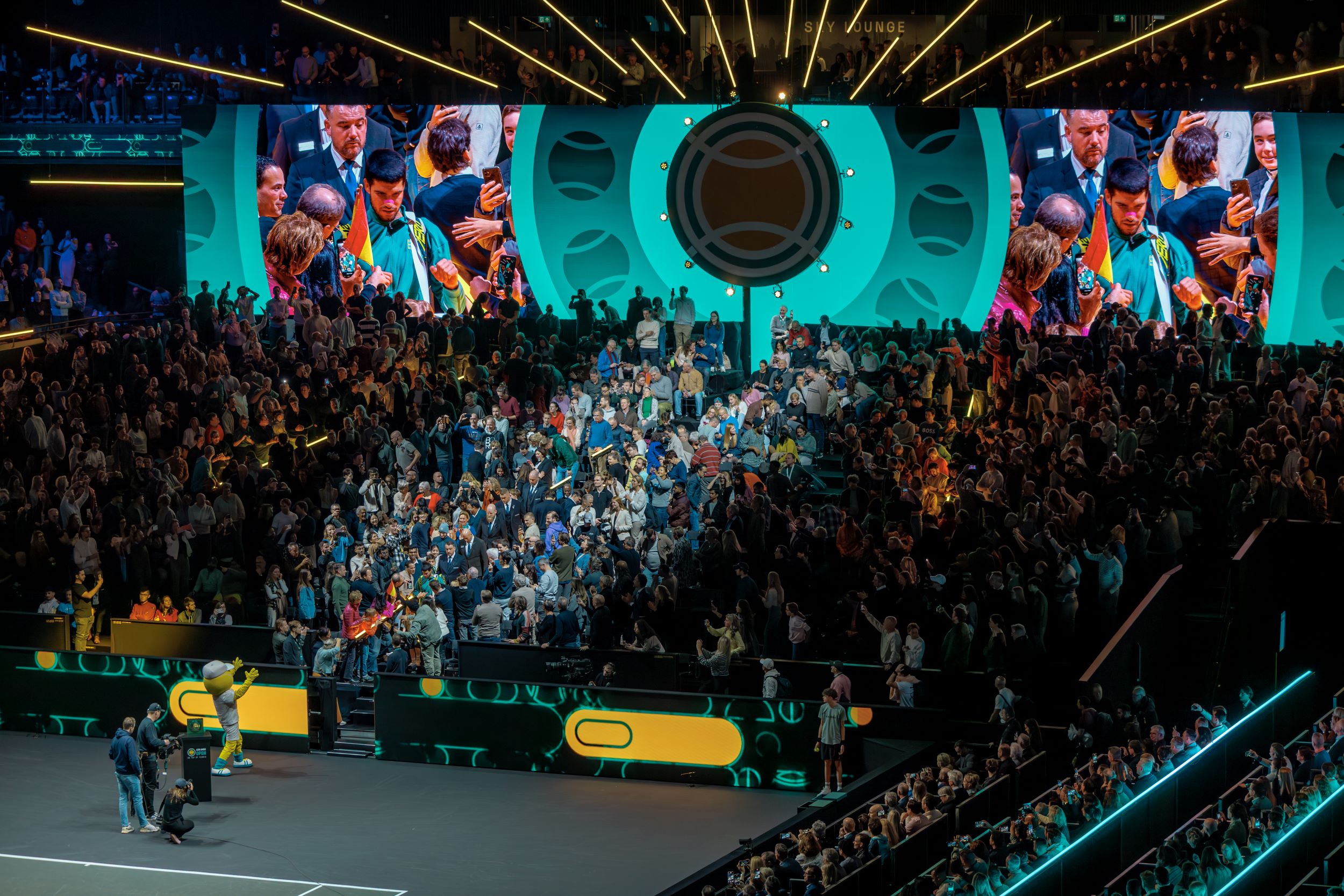 Introduction show individual players